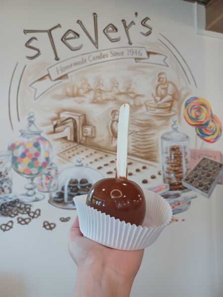 Caramel Apples-- PRE-ORDER